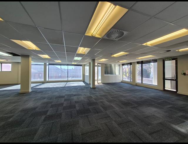 726M² OFFICE TO LET IN WAVERLEY